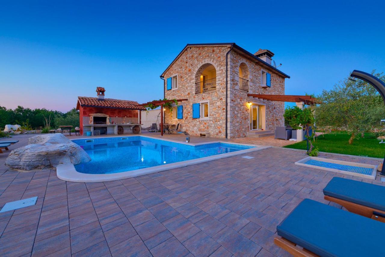 Relax House Surrounded By Olives And Vineyard * Stifanici