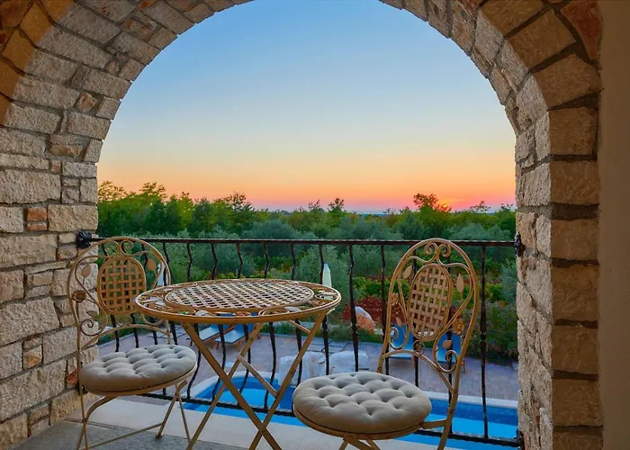 Relax House Surrounded By Olives And Vineyard