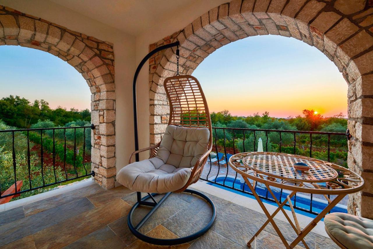 Relax House Surrounded By Olives And Vineyard Villa Stifanići